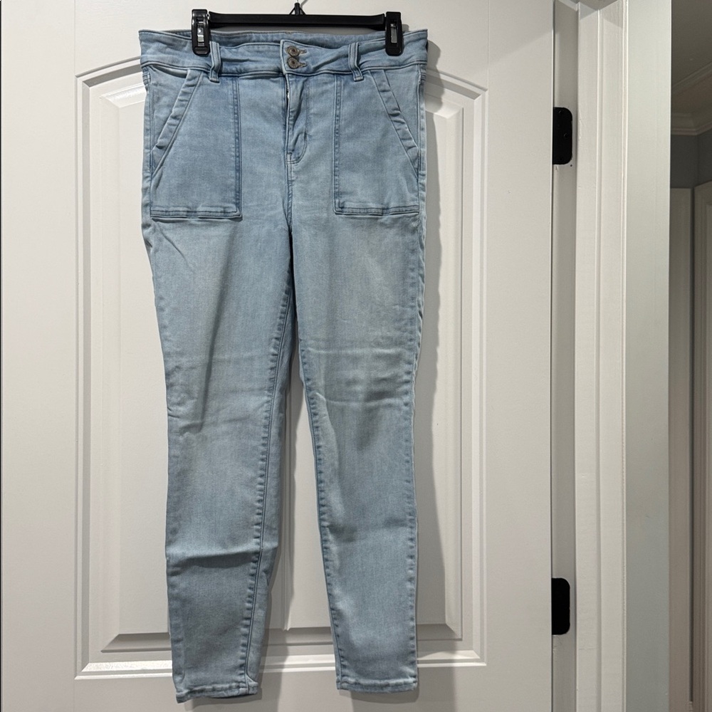 American Eagle Outfitters Light Blue Stretch Denim